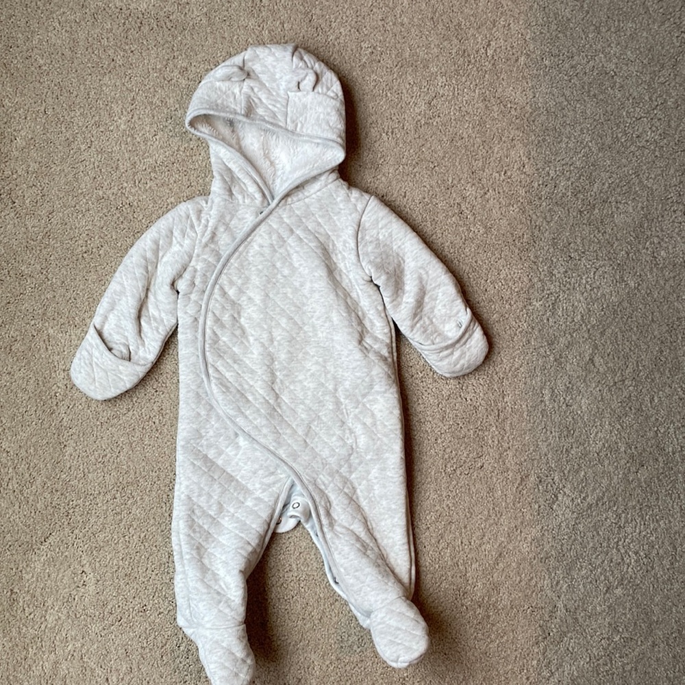 Carters quilted bunting. Size 6 months.